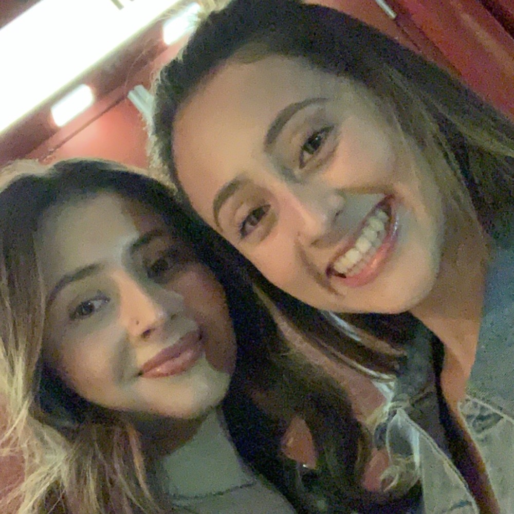 Meet your Posher, Leslie